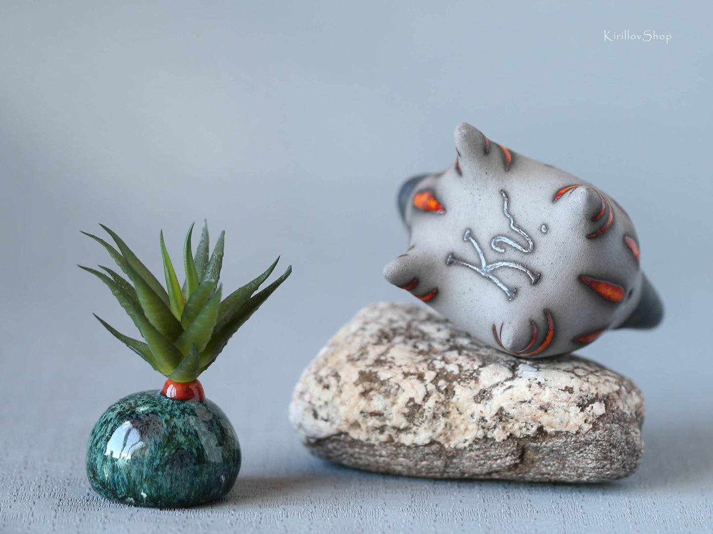 Black cat sculpture, ceramic figurine, cute kitty statuette, small striped cat table decor, gift for cat lover, ring holder