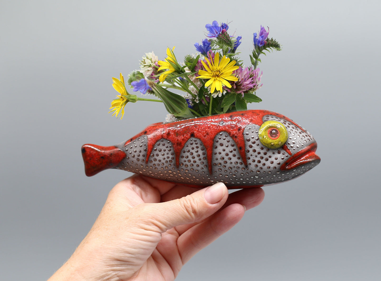 Ceramic wall vase in the shape of a fish, small wall vase for dried flowers, art wall decoration little fish, handmade, MADE TO ORDER