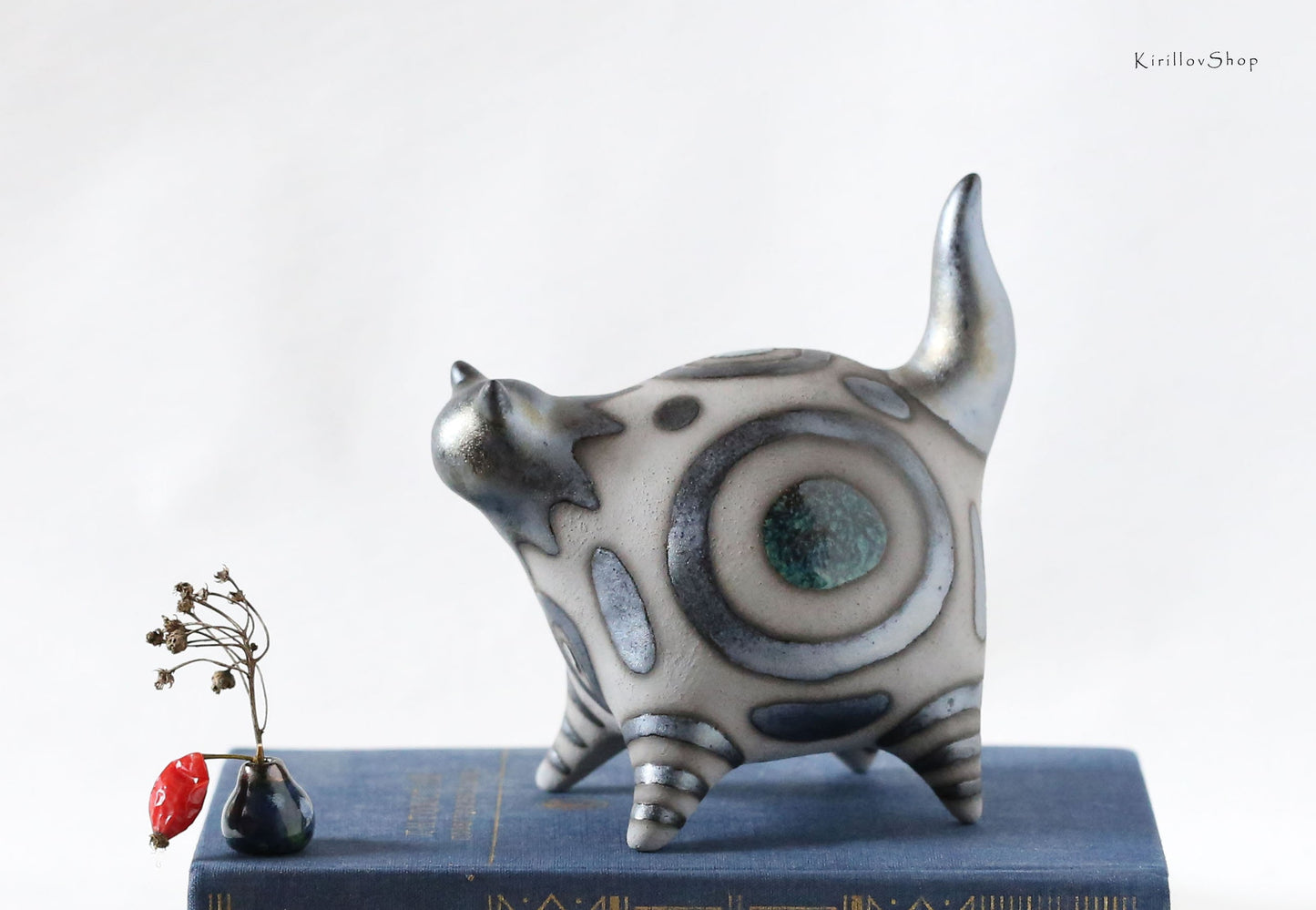 Ceramic Cat Sculpture, Modern Figurine for Home Decoration or as a Gift for Cat lovers, Handmade Art, Black Cat Figurine, MADE TO ORDER
