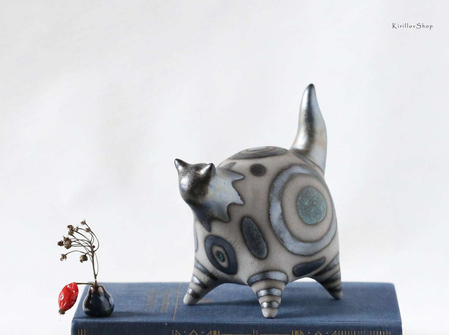 Ceramic Cat Sculpture, Modern Figurine for Home Decoration or as a Gift for Cat lovers, Handmade Art, Black Cat Figurine, MADE TO ORDER