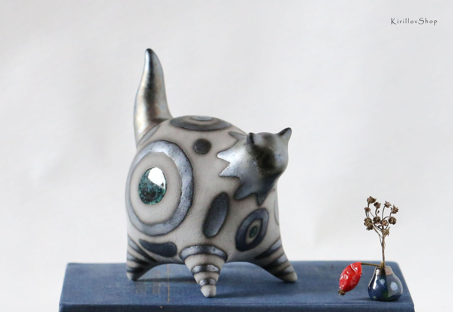 Ceramic Cat Sculpture, Modern Figurine for Home Decoration or as a Gift for Cat lovers, Handmade Art, Black Cat Figurine, MADE TO ORDER