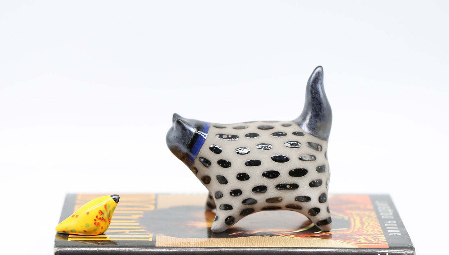 Ceramic Cat Sculpture, Modern Figurine for Home Decoration or as a Gift for Cat lovers, Handmade Art, Black Cat Figurine, MADE TO ORDER