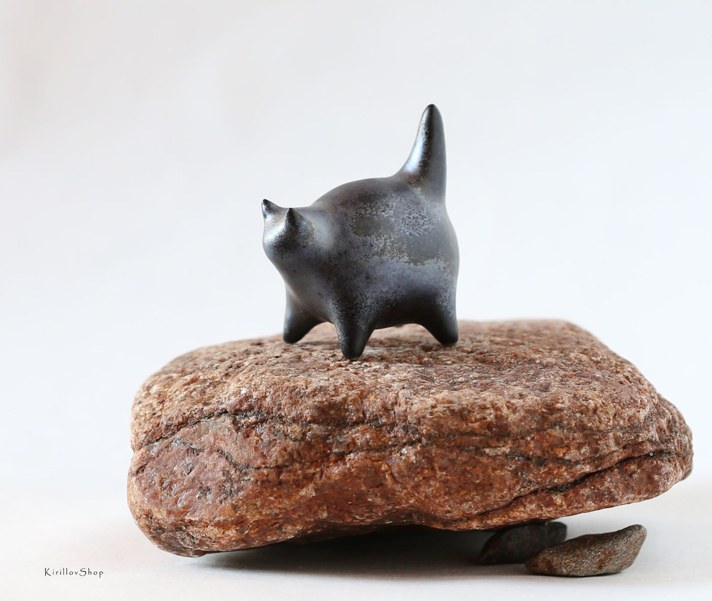 Handmade Ceramic Black Cat Sculpture: Miniature Table Decoration