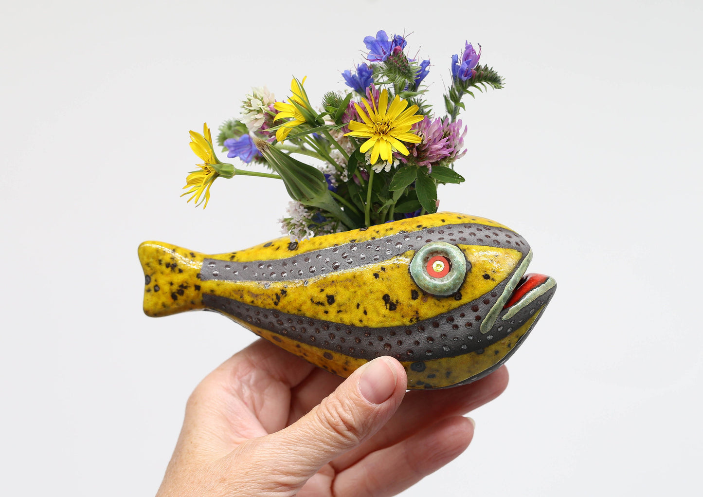 Decorative wall vase in the shape of a fish, Ceramic wall vase for flowers, Wall decoration little fish, Handmade, Home decor, MADE TO ORDER