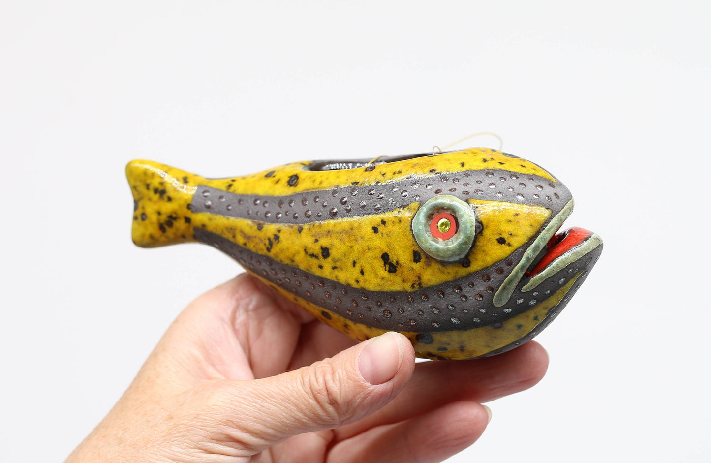 Decorative wall vase in the shape of a fish, Ceramic wall vase for flowers, Wall decoration little fish, Handmade, Home decor, MADE TO ORDER
