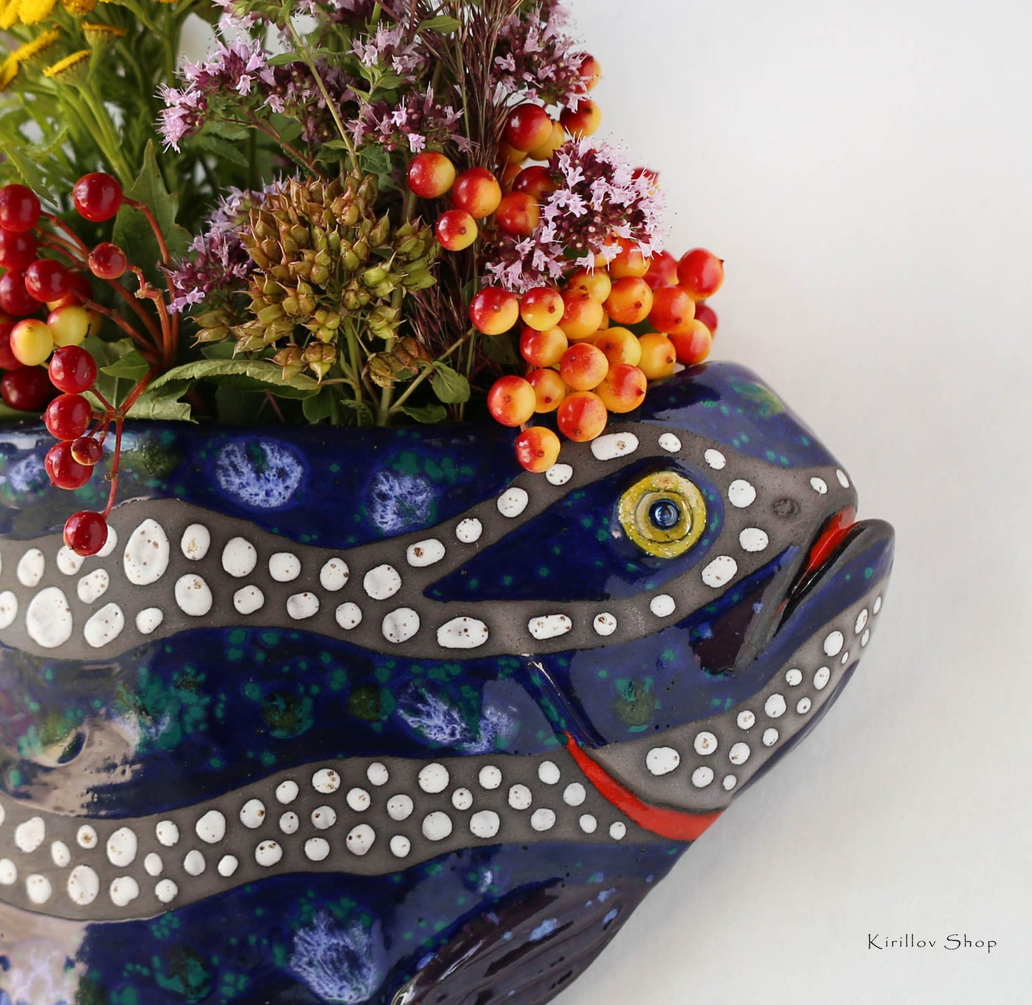 Ceramic wall vase for flowers, Fish wall Art decoration, Handmade wall mountable plant vase, Home decor, MADE TO ORDER