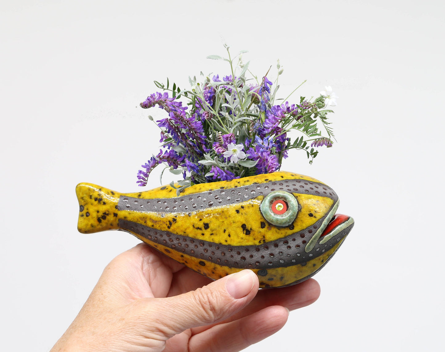 Decorative wall vase in the shape of a fish, Ceramic wall vase for flowers, Wall decoration little fish, Handmade, Home decor, MADE TO ORDER
