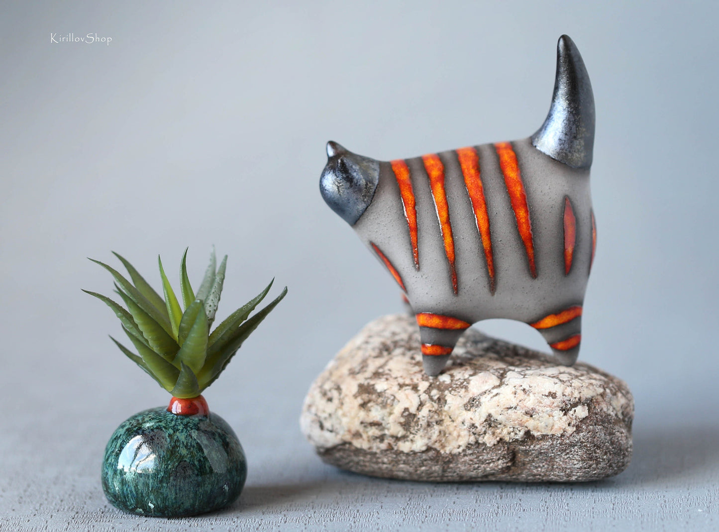 Black cat sculpture, ceramic figurine, cute kitty statuette, small striped cat table decor, gift for cat lover, ring holder