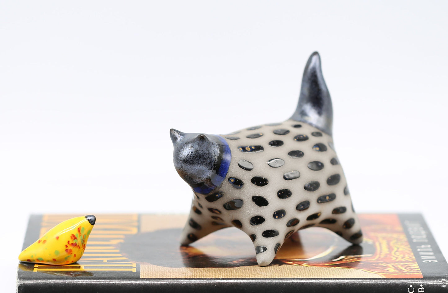 Ceramic Cat Sculpture, Modern Figurine for Home Decoration or as a Gift for Cat lovers, Handmade Art, Black Cat Figurine, MADE TO ORDER