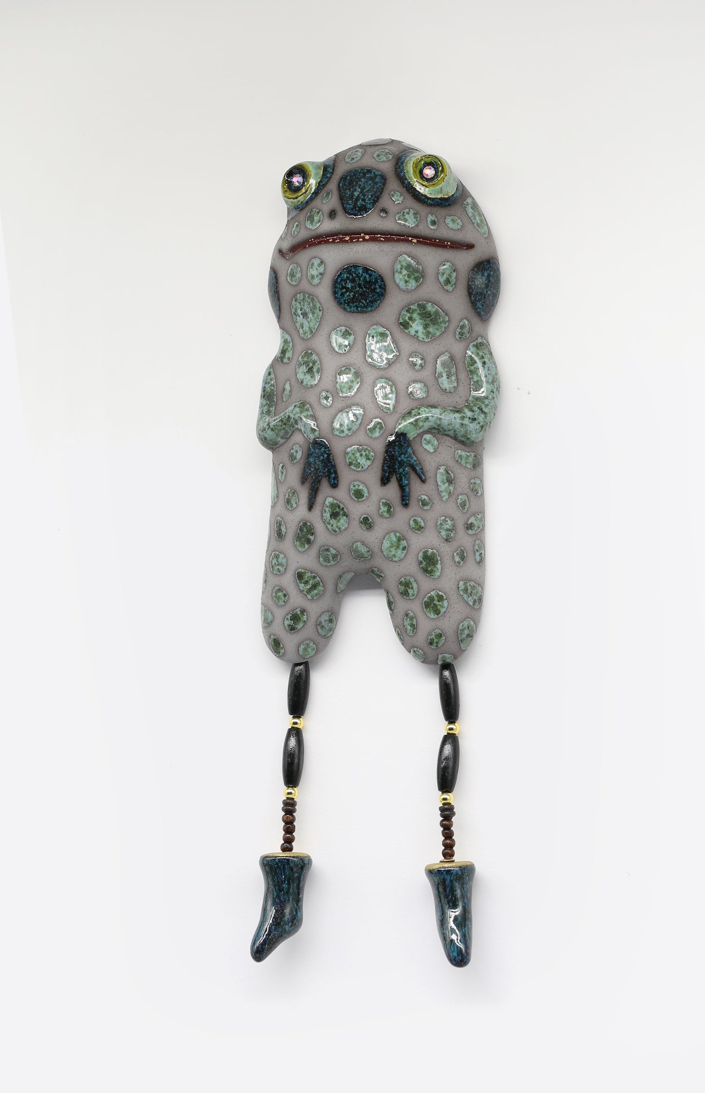 Handcrafted Frog Wall Hanging | Whimsical Frog Wall Decor | Ceramic Wall Art | Eco-style Decor | Original Gift for Nature Lovers