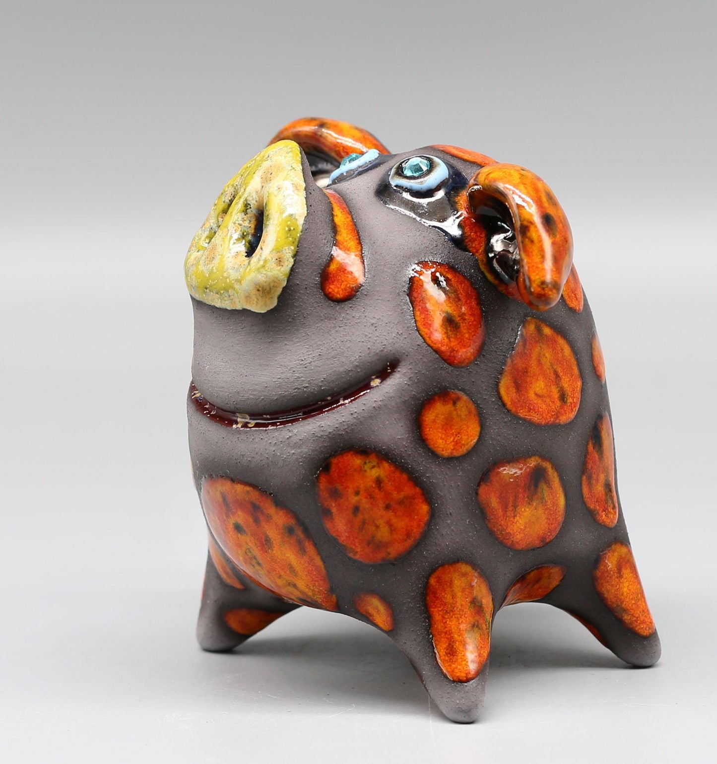 Handmade Ceramic Pig Figurine – Clay Sculpture – Pottery Animal Decor – Cute Piglet Gift – Rustic Farmhouse Decor – Artisan Ceramic Art