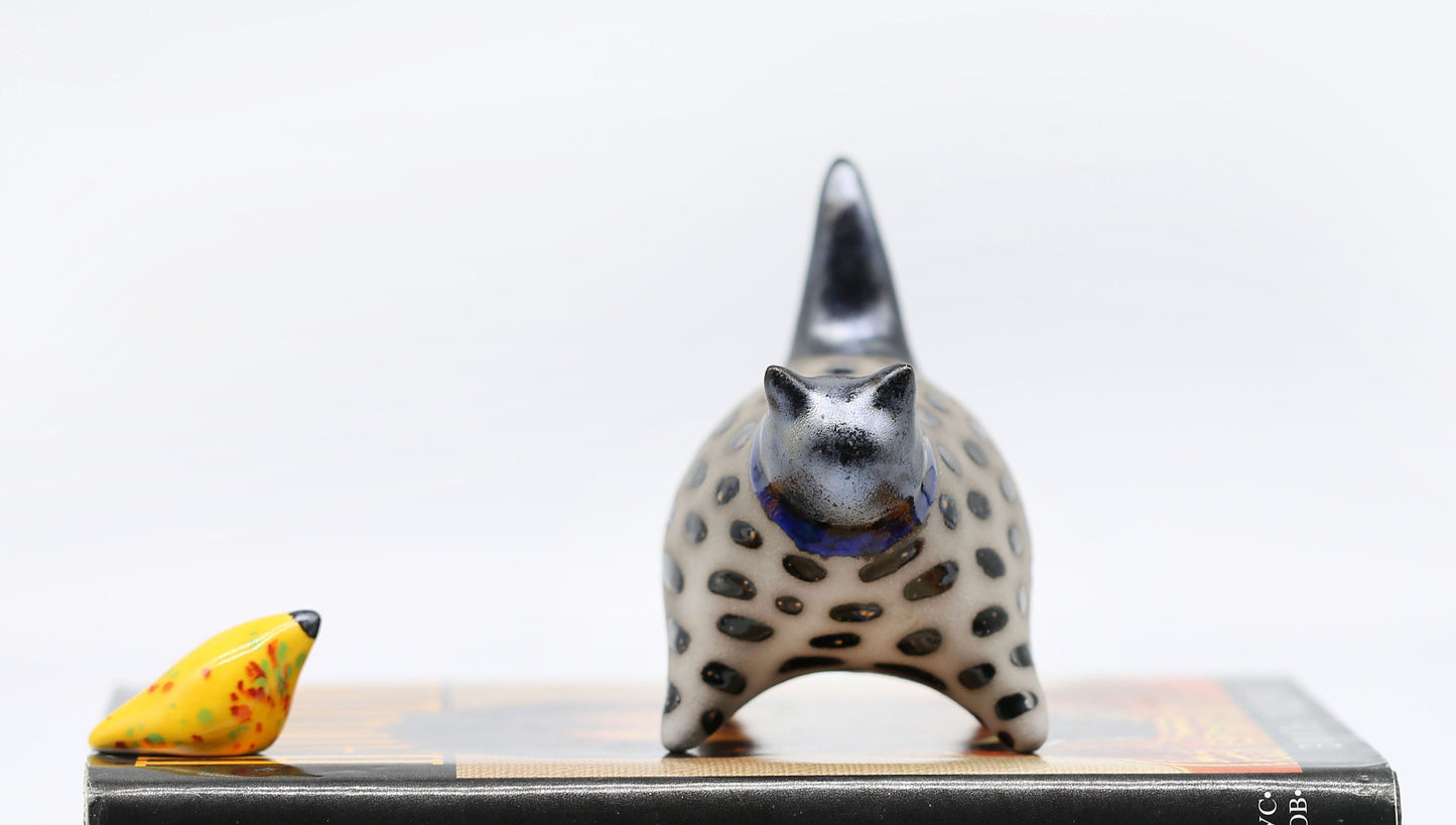 Ceramic Cat Sculpture, Modern Figurine for Home Decoration or as a Gift for Cat lovers, Handmade Art, Black Cat Figurine, MADE TO ORDER