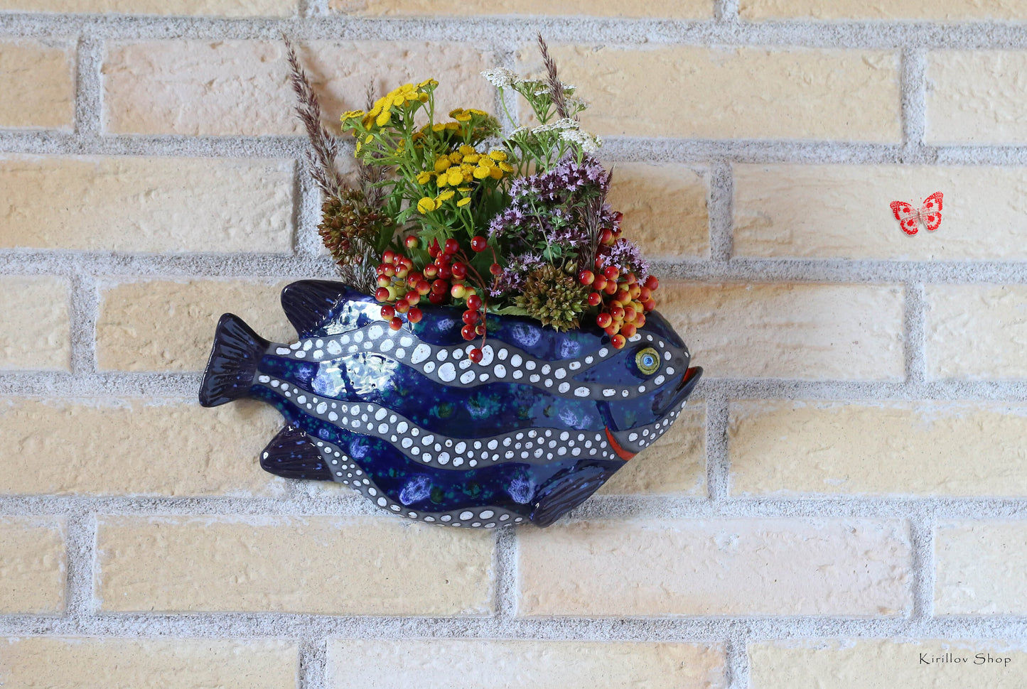 Ceramic wall vase for flowers, Fish wall Art decoration, Handmade wall mountable plant vase, Home decor, MADE TO ORDER